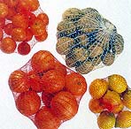 Imagen: Ejemplo de fruta empacada en malla tejida en punto frances